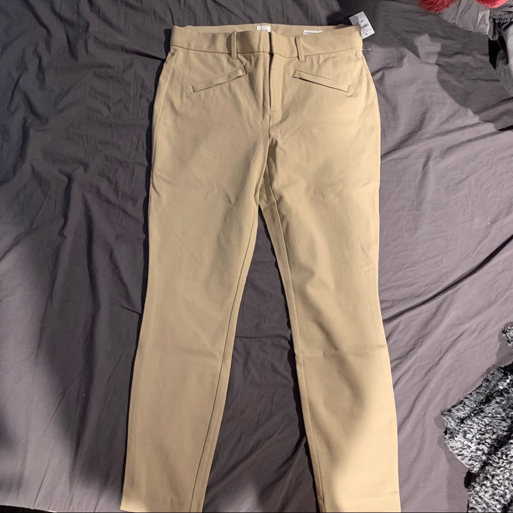 BRAND NEW GAP SIGNATURE SKINNY PANTS